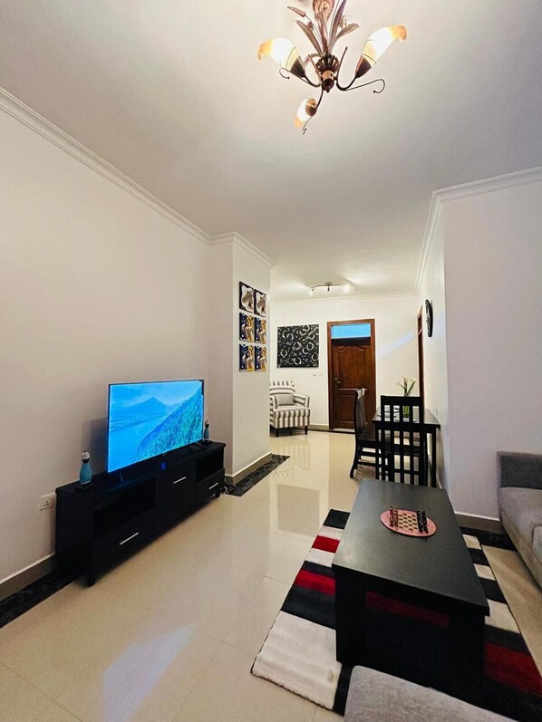 Deluxe Room, Balcony, City View | In-room dining - green haven apartment (Kigali)