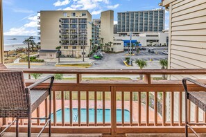 Signatur-lejlighed - 2 soveværelser - balkon - delvis havudsigt | Udsigt fra balkon