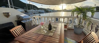 La Dolce Villa - Cozy 2 bedroom on the marina