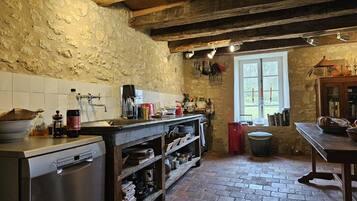 Réfrigérateur, four, plaque de cuisson, lave-vaisselle