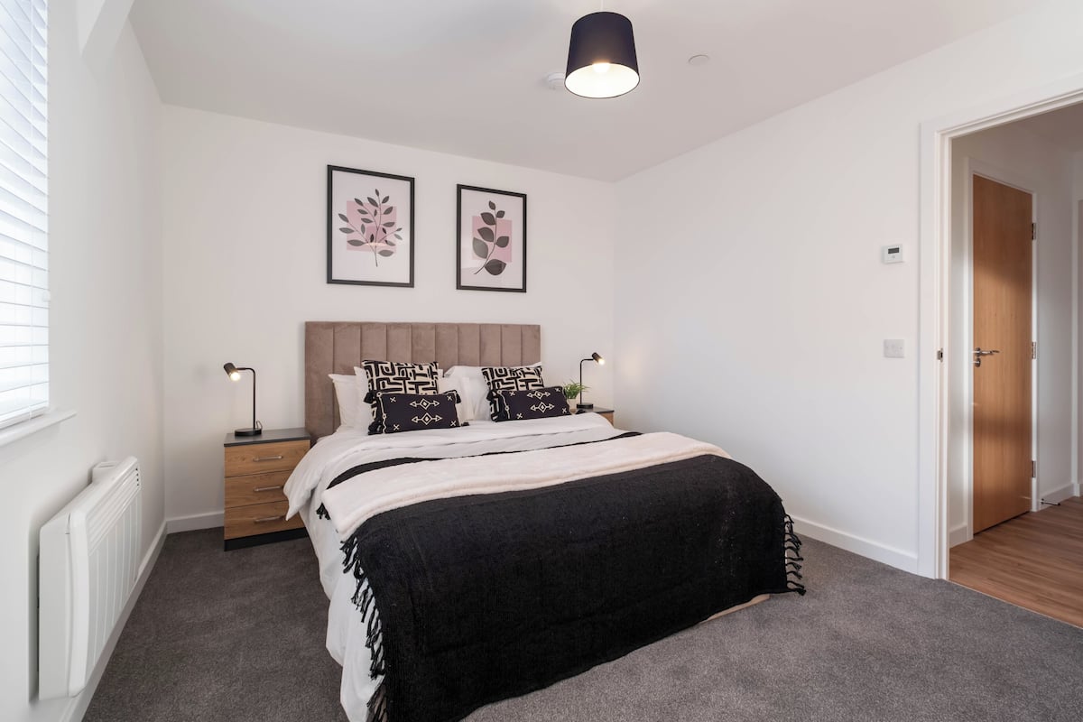 City Apartment, 1 Double Bed, Non Smoking | Individually furnished, free WiFi, bed sheets