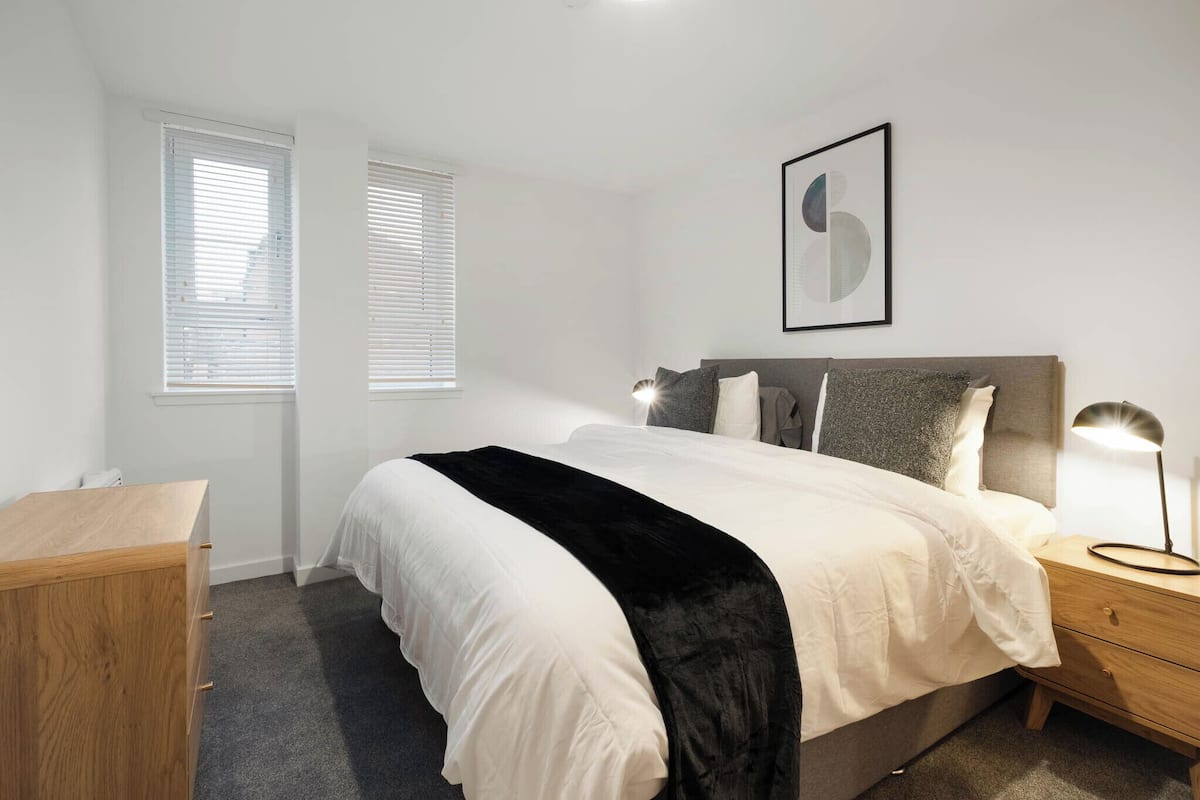 Comfort Apartment, 1 King Bed, Non Smoking | Individually furnished, free WiFi, bed sheets