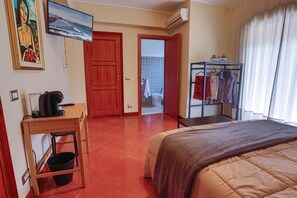 Standard Double Room, Balcony, City View | Free WiFi - B&B CasaBuddace (Messina)