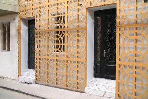 Exterior detail - Crystal Hotel Tbilisi (Tbilisi)