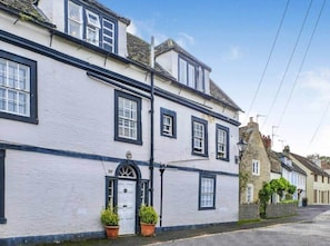 Exterior - Modern 2BR Apartment | Central Melksham Location (Melksham)