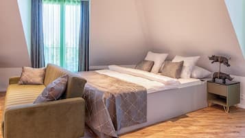 Iron/ironing board, free WiFi