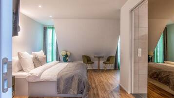 Iron/ironing board, free WiFi