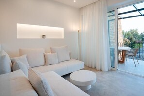 Deluxe Apartment | Living area - Gialova Hills 8 (Gialova)