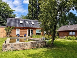 Exterior - Cozy Studio 'East' at the Waal - Peace, Nature and Comfort in Dreumel (Dreumel)