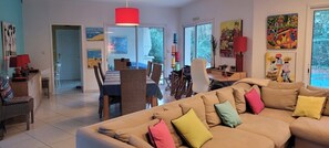 Living area - Comfortable house 10 minutes from the Moulleau beaches. Beautiful pool. (La Teste-de-Buch)
