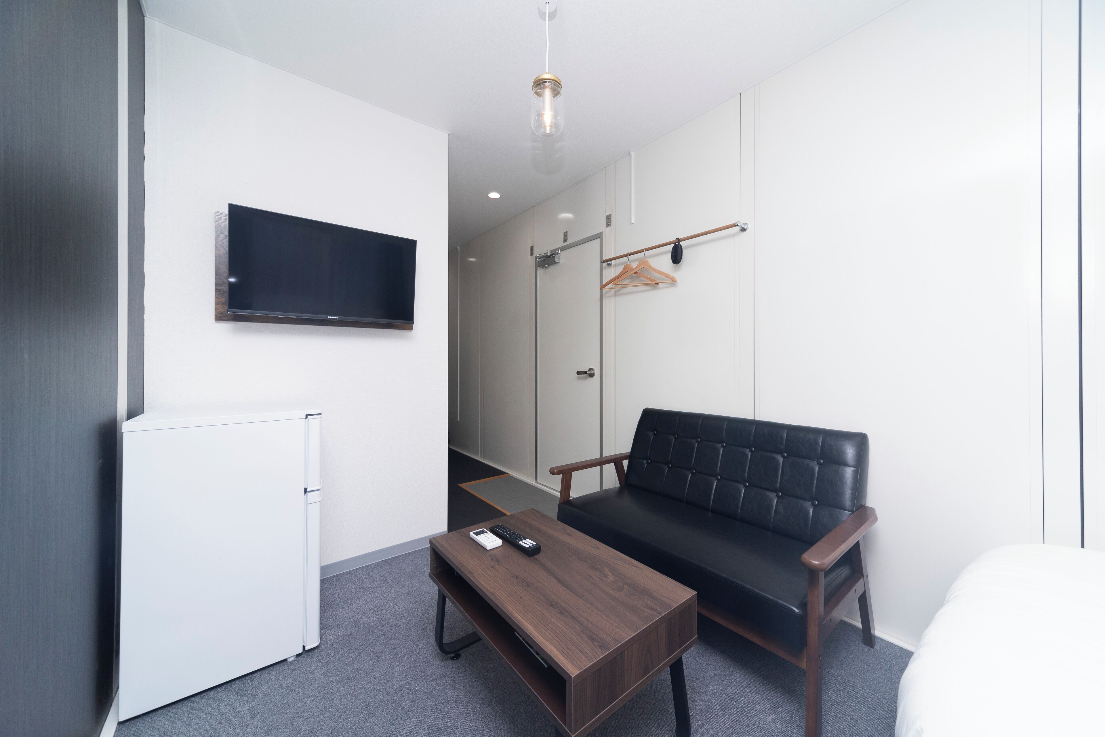 Cottage | Living area | 32-inch LCD TV with digital channels, Netflix, streaming services