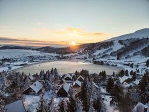 Aerial view - Cozy apartment for 4 in Super-Besse with parking (Besse-et-Saint-Anastaise-Super Besse)
