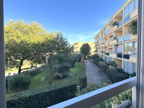Interior - 2-room apartment with garage near the beach (Bormes-les-Mimosas)