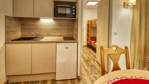 Unclassified image, 3 of 15, button - Lovely 1-bedroom apartment, mountain corner, balcony, pets allowed (Morillon Village)