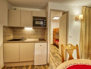 1 bedroom - Lovely 1-bedroom apartment, mountain corner, balcony, pets allowed (Morillon Village)