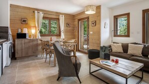 TV - Apartment 4 pers, balcony, covered parking (Cohennoz)