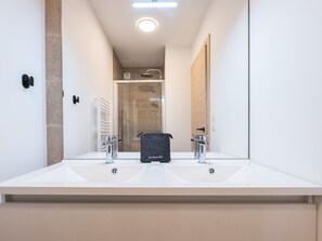 Hair dryer - Modern apartment with large terrace in Cernix (Cohennoz)
