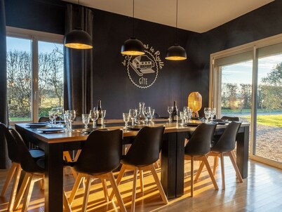 Luxury cottage with pool, jacuzzi, hammam, pets allowed, near Le Mans