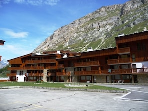 Exterior - Loft studio in Val d'Isère for 3 people with pets allowed & covered parking (Val-d'Isère)
