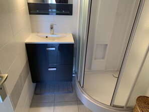 Bathroom - 3-room apartment for 6 with terrace in Port Camargue (Port Camargue)