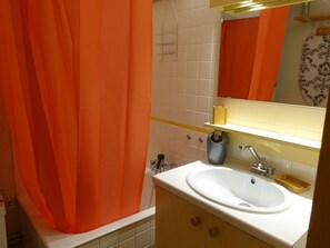 Hair dryer - Charming Studio 18m² - 2/3 People - Village Center (Arêches-Beaufort)