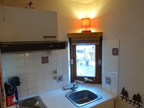 Kühlschrank, Mikrowelle, Toaster