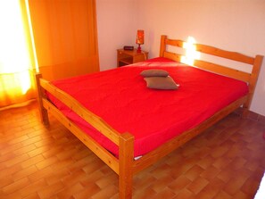 1 bedroom - 2-room apartment with terrace and garage in Port Camargue (Port Camargue)