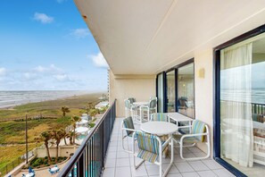 Interior - Resort 2BR Condo w/ Gulf-front Balcony & Hot Tub (South Padre Island)
