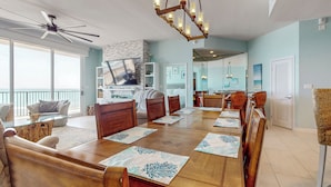Apartment (3 Bedrooms) | Interior - Gorgeous 3BR Penthouse w/ Lanai Facing the Gulf (South Padre Island)