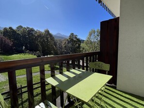 Outdoor dining - Charming apartment in Villard-de-Lans with parking (Villard-de-Lans)