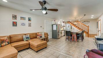 House (3 Bedrooms) | Front of property