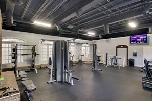 Apartment (0 Bedroom) | Interior - 1 Mi to Park Expo: Charlotte Studio w/ Gym (Charlotte)