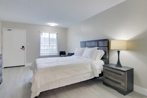Apartment (0 Bedroom) | Interior - Near Hospitals & Dwtn: Stylish Charlotte Studio (Charlotte)