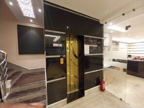 Interior - Hotel Sea Touch (Kanthi)