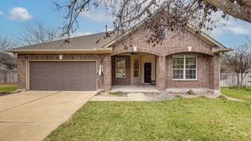 House (3 Bedrooms) | Front of property