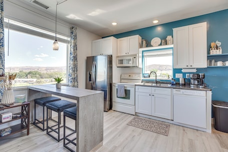 House (1 Bedroom) | Interior. 3 Mi to Kokopelli Trail: Outdoor Adventure Base