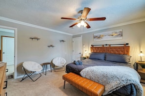 House (3 Bedrooms) | Interior - Pool Access! All-season Family Home in Poconos (Long Pond)
