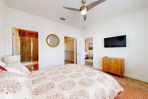 Apartment (2 Bedrooms) | Interior - Spacious Apartment w/ All the Comforts of Home (Gainesville)