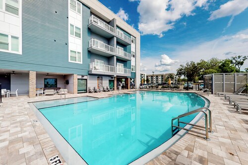 Spacious Apartment w/ All the Comforts of Home