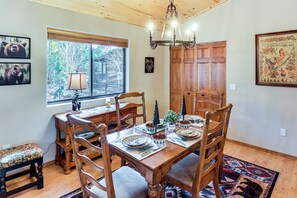 House (2 Bedrooms) | Interior - White Mountains Cabin: Near Trails & Lake Access! (Show Low)
