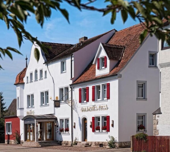 Exterior - Hotel Goldenes Fass (Rothenburg ob der Tauber)