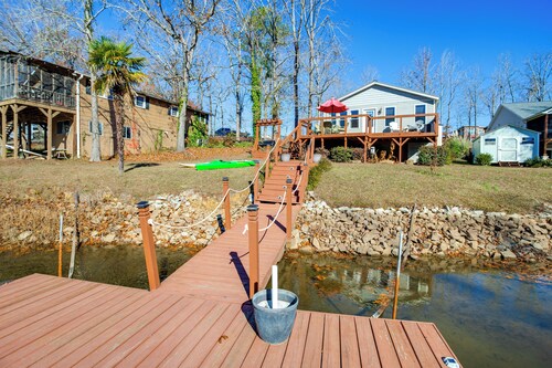 Lake Murray Retreat w/ Fishing Dock, Near Marinas!