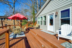 House (2 Bedrooms) | Interior - Lake Murray Retreat w/ Fishing Dock, Near Marinas! (Gilbert)