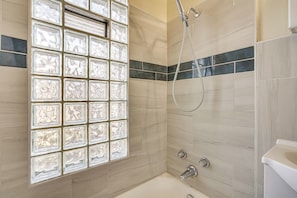 Interior - 1 Mi to Downtown Pueblo! Cat-friendly Condo (Pueblo)