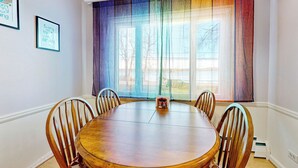 Rumah (4 Bedrooms) | Interior