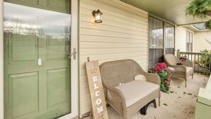 House (4 Bedrooms) | Interior - Pool & Large Covered Patio! Decatur Family Getaway (Decatur)