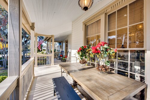 Walk to Broad St! Family Home in Historic District