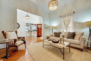 House (2 Bedrooms) | Interior - Walk to Broad St! Family Home in Historic District (Thomasville)