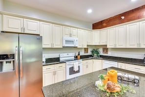 Apartment (2 Bedrooms) | Interior - Cozy Sawyer Apartment - 2 Mi to Warren Dunes Park! (Sawyer)