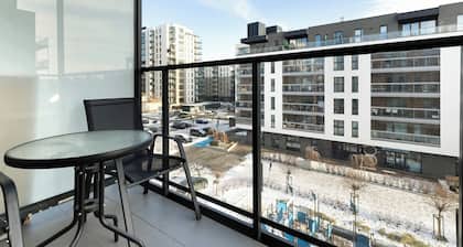 Comfortable Apartment | Parking, Gym and Balcony